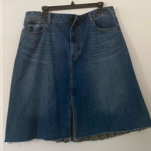 denim skirt
